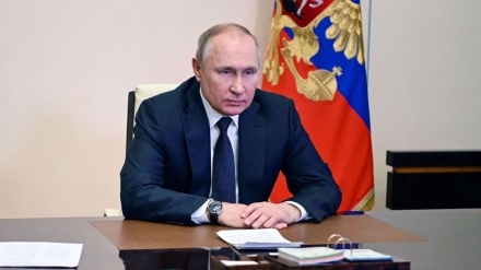 Putin: Western ‘economic blitzkrieg’ doomed to failure