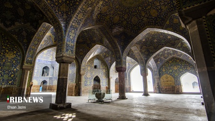 Xhamia e Imamit në Esfahan, simbol i madhërisë së arkitekturës së Iranit në periudhën e dinastisë Safavite
