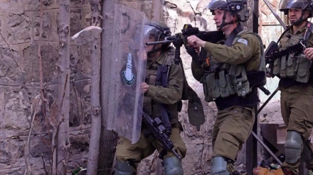 Dozens injured in new West Bank clashes between Zionists & Palestinians