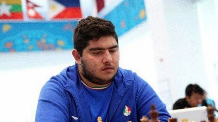 伊朗选手击败国际象棋世界冠军