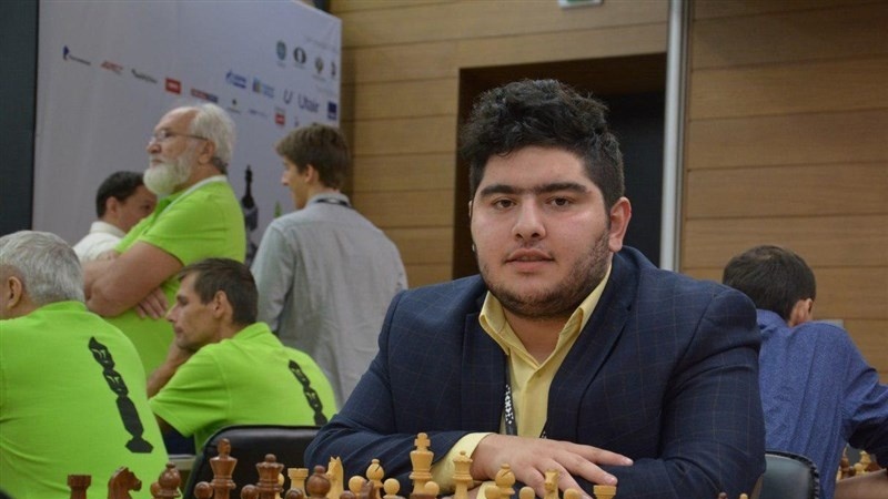 جوان ایرانی موفق به شکست قهرمان شطرنج جهان شد