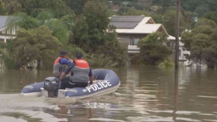  Houses, streets flooded in Australia, forcing people to take shelter 