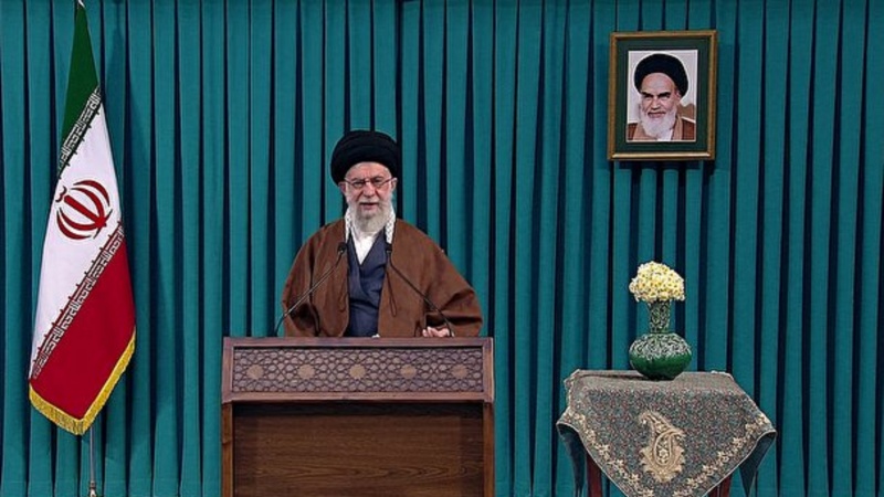 Ayatullah al-Udzma Sayid Ali Khamenei, Pemimpin Besar Revolusi Islam