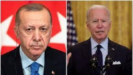 Ucraina: Erdogan sente Biden, incontro Lavrov-Kuleba vittoria diplomatica