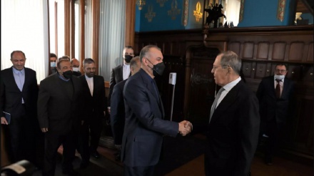 イラン外相「対ロシア関係拡大は重要」、露外相「ウィーン協議は大詰め」