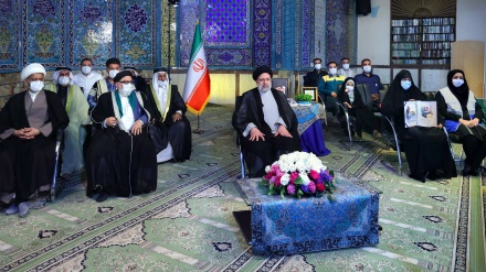 Presidenti Raisi: Krijimi i vendeve të punës, prioriteti më i lartë i administratës në Vitin e Ri