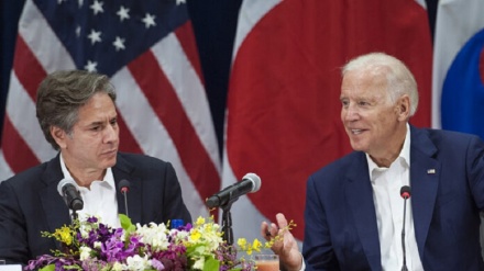 Ucraina, Mosca impone sanzioni su Biden e Blinken