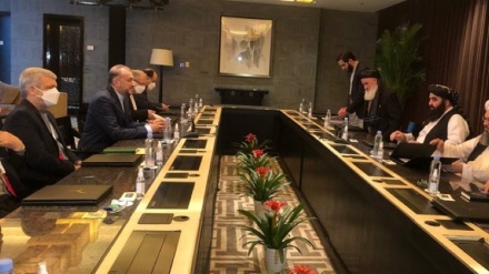 アフガン・タリバン政権の外相代行が、イラン外相と会談