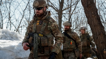 Resimen Ultranasionalis Ukraina Gunakan Sipil sebagai Tameng