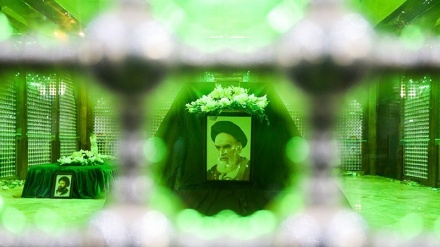 伊朗专家会议成员再次与伊玛目霍梅尼的理想重新缔约