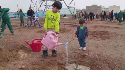  Iranian students join Hello Earth campaign 