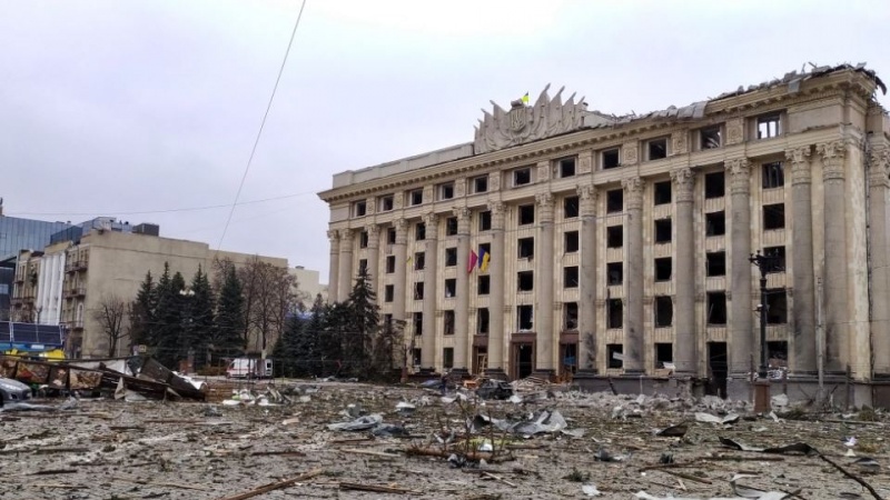 Gedung pemerintahan daerah di Kharkiv, Ukraina.