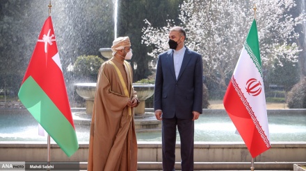 イラン外相、「協議で残された問題の解決は米の意欲次第」