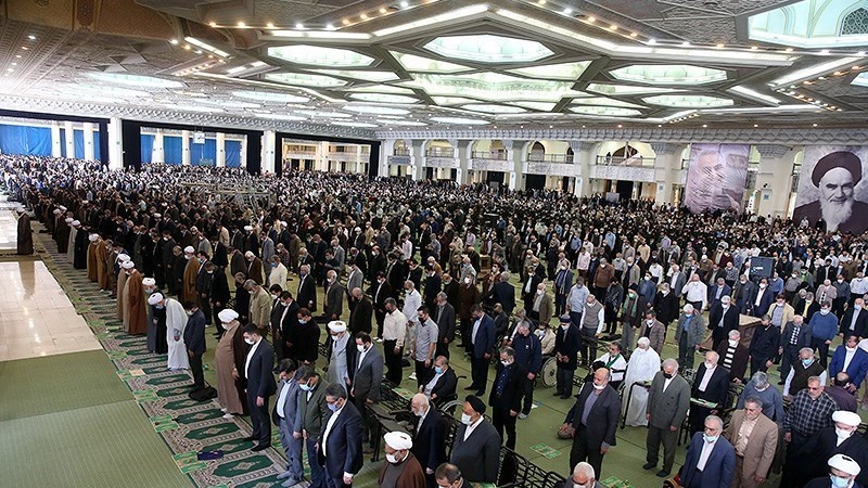 Shalat Jumat di Kota Tehran, 4 Maret 2022.