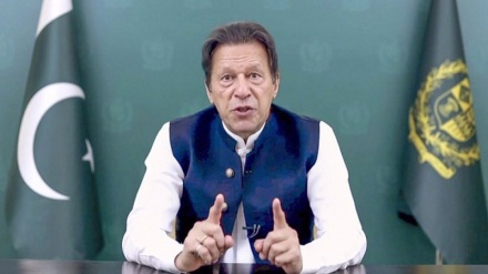 Il premier Khan: minacce da Usa per aver rifiutato di stabiliare le loro basi in Pakistan