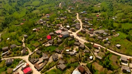 北部マーザンダラーン州のアルゼフーン村