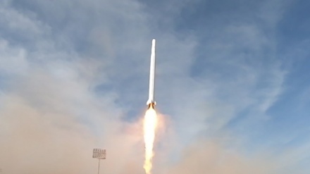 人工衛星「ヌール２」の発射、イラン宇宙産業の新たな成功