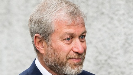 İngiliz hükumeti Abramovich'in mal varlıklarını dondurdu