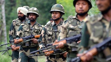 জম্মু-কাশ্মীরে গ্রেনেড হামলা: নিহত ১, পুলিশসহ আহত ২০