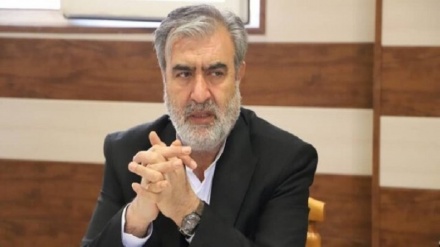 Azizi: Müzakereci heyet kırmızı çizgileri aşamaz