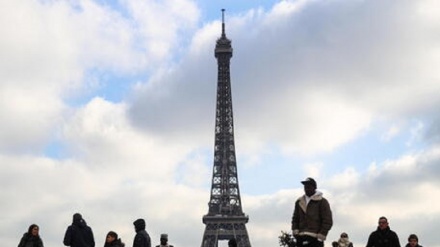 Parigi, a 133 anni la Tour Eiffel cresce ancora