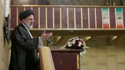  Iran will never back down from its red lines in Vienna talks: President Raeisi 