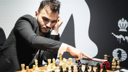 Pecatur Iran Kalahkan Grandmaster Belanda di FIDE Grand Prix 2022