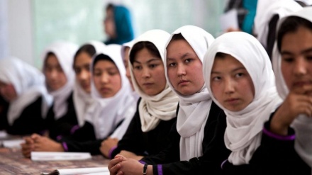  شخصیت‌های دینی بادغیس خواستار بازگشایی کامل مدارس دخترانه شدند