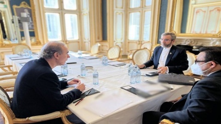 עלי באקרי נועד עם אנריקה מורה לפני ההכרזה על הפסקת המו