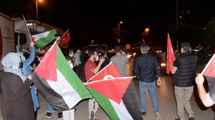 Əmə Ğasim Suleymanimon; Tırkiyədə anti sionist aksiyaonədə vanq kardə şuar.