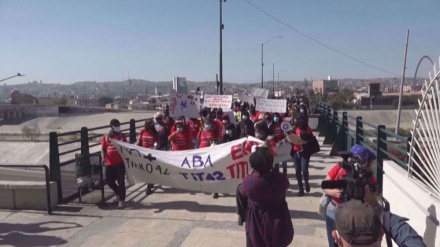 Activists protest migrants expulsion at Mexico-US border