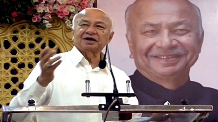 ‘দ্য কাশ্মীর ফাইলস’ই নয়, গুজরাট ফাইলসের বিষয়েও আলোচনা হোক: শিন্ডে    