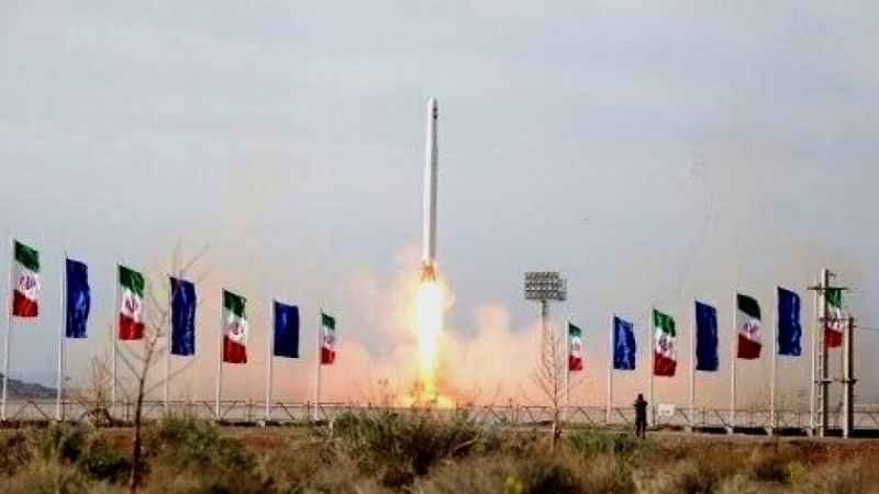 این دومین ماهواره نظامی ایران است که در مدار نزدیک زمین  قرار می‌گیرد