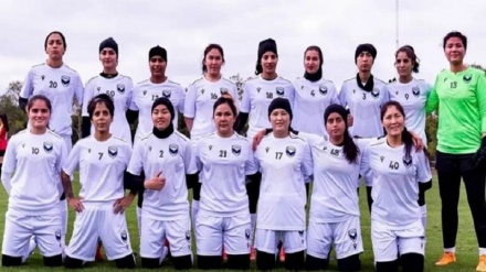 تیم فوتبال دختران افغانستانی در استرالیا بازی هایش را از سرگرفت 