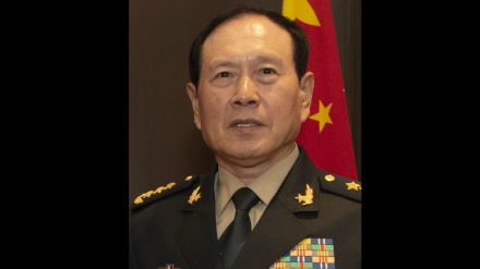 中国国防部长抵达德黑兰