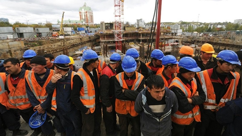 بانک جهانی کاهش 22 درصدی درآمد ارسالی کارگران مهاجر تاجیک از روسیه را درسال جاری  پیش بینی کرده است