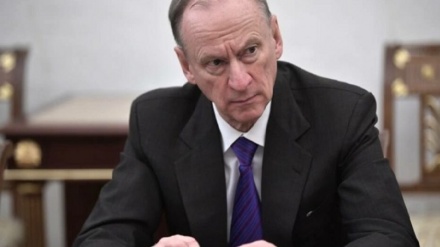 Consigliere Putin: l’Ucraina finirà smembrata, l’Europa non ha futuro