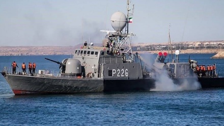 伊朗革命卫队扣押一走私燃料船只