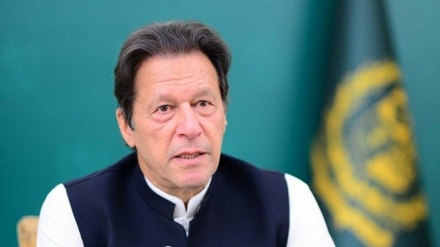 عمران خان له امریکا د جنجالی ډیپلوماټ د څنګته کولو غوښتنه وکړه