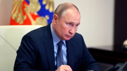 Putin savcılardan casuslara karşı sert olmalarını istedi