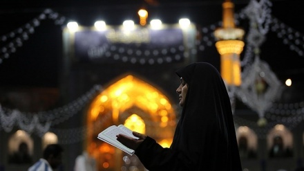 Warga Iran Menandai Lailatul Qadar dengan Doa Sepanjang Malam