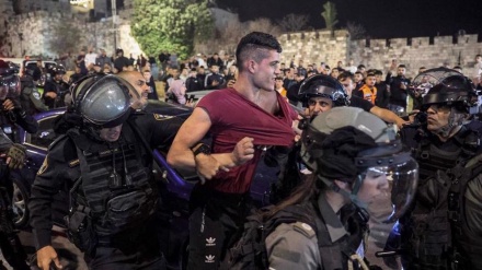 Ramadan in Palestina occupata, brutalità sionista: 19 fedeli feriti 