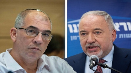 ניר אורבך וליברמן סיכמו על דחיית יישום 