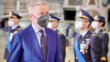 Italia, Guerini: nuovi equipaggiamenti militari in Ucraina