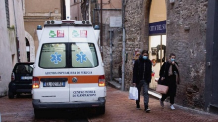 Covid Italia, in calo incidenza, giù anche l'incidenza 