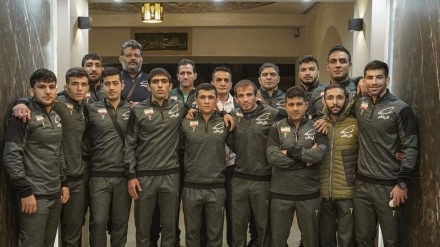 伊朗在亚洲古典式摔跤比赛中获得亚军