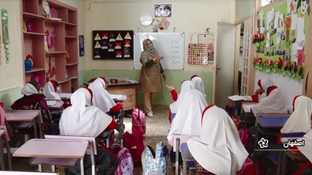 PTM di Sekolah-Sekolah Isfahan Dimulai