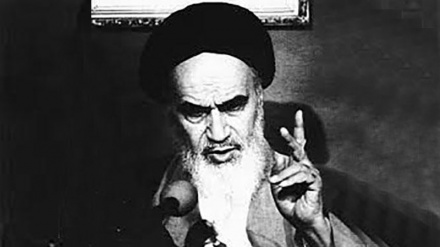 Warga Iran Bersiap Memperingati Haul Imam Khomeini