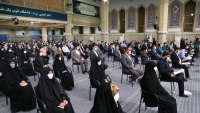 イラン最高指導者が、全国各大学の学生らと会談