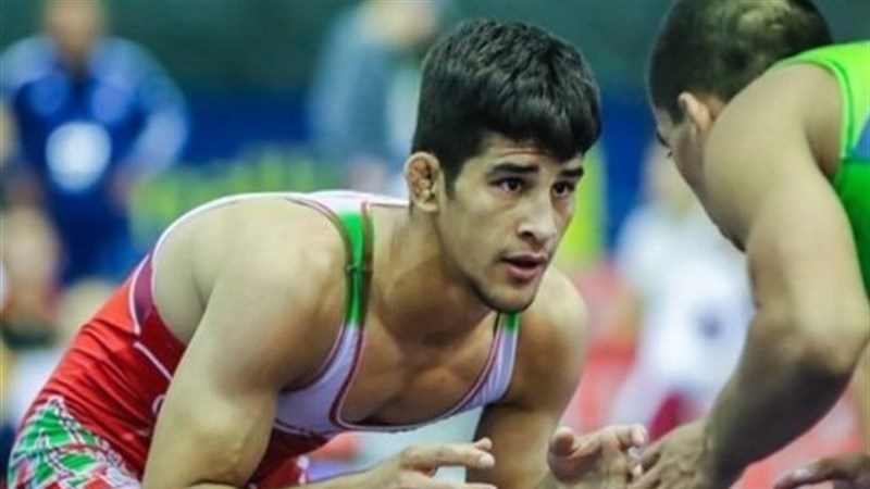 伊朗自由式摔跤手获得金牌